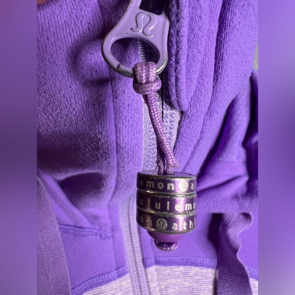 Lululemon Stride Jacket Women's Size 6 Two Tone Purple Long Sleeve Thumb Holes - Picture 5 of 8